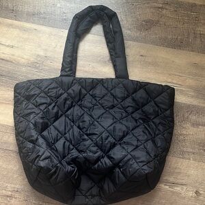 Quilted shoulder bag